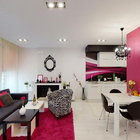 Pink Apartment Rydygiera 2A Tectum Apartments Wroclaw Dış mekan fotoğraf